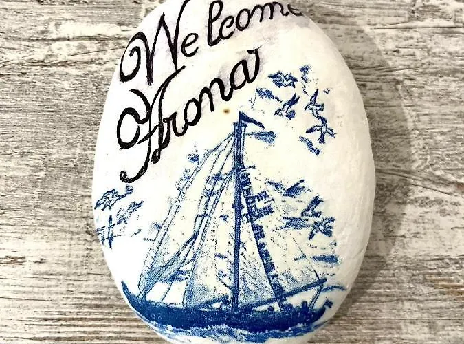 Apartment Graffiti *